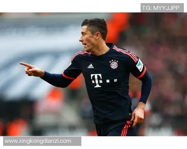 莱万重返安联球场引发拜仁球迷愤怒声讨:背叛与忘恩负义的双重指责 莱万重返安联球场引发拜仁球迷愤怒声讨:背叛与忘恩负义的双重指责